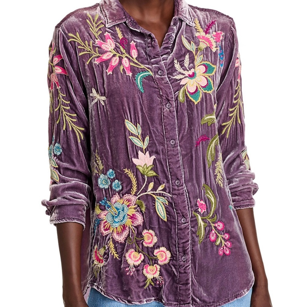 🪻💐💜Johnny Was Dusty Purple Floral Velvety Embroidered Top Rare Find Gorgeous